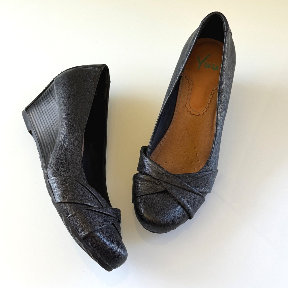 Whimsy Twee Black Solid Faux Leather Wedge Pump Ruched Bow 8.5 Girly Grunge